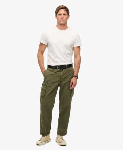 Men's Parachute Light Cargo Pants Green / Chive Green - Size: 36/32 - Superdry - Modalova
