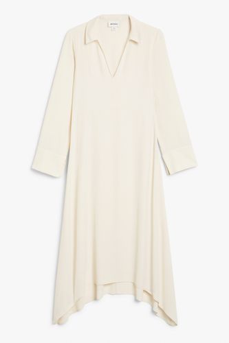 Asymmetrisches cremeweißes Hemdkleid Offwhite, Alltagskleider in Größe 36. Farbe: - Monki - Modalova