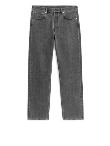 Legere, konisch zulaufende Jeans von COAST Steingrau, Straight in Größe 36/34. Farbe: - Arket - Modalova