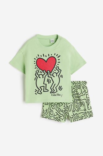 Teiliges Set aus bedruckter Baumwolle Hellgrün/Keith Haring, T-Shirts & Tops in Größe 98. Farbe: - H&M - Modalova