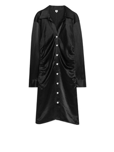 Gekräuseltes Hemdblusenkleid aus Satin Schwarz, Alltagskleider in Größe 44. Farbe: - Arket - Modalova