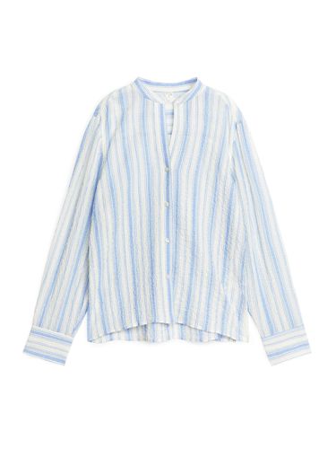 Crinkle-Baumwollhemd Weiß/Blau, Freizeithemden in Größe 40. Farbe: - Arket - Modalova