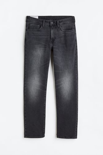 Regular Jeans Dunkelgrau, Straight in Größe 28/32. Farbe: - H&M - Modalova