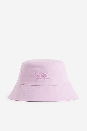 Bucket Hat aus Baumwolle Helllila/Zone of Peace, Hut in Größe M/58. Farbe: Light purple/zone peace - H&M - Modalova