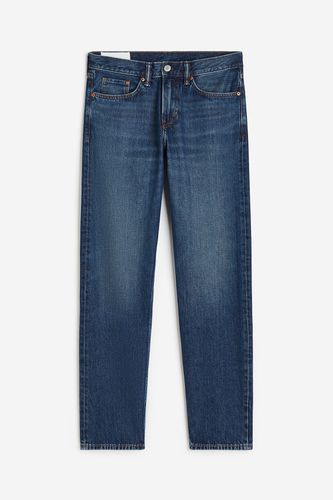 Relaxed Jeans Dunkles Denimblau, Baggy in Größe 28/30. Farbe: - H&M - Modalova