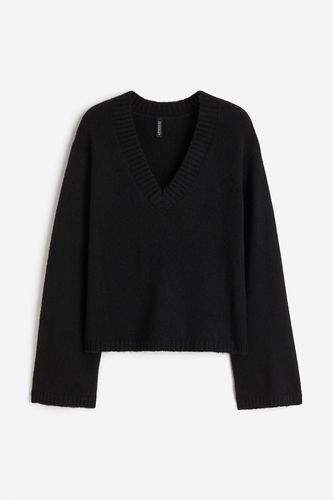 Pullover mit V-Ausschnitt Schwarz in Größe XXS. Farbe: - H&M - Modalova