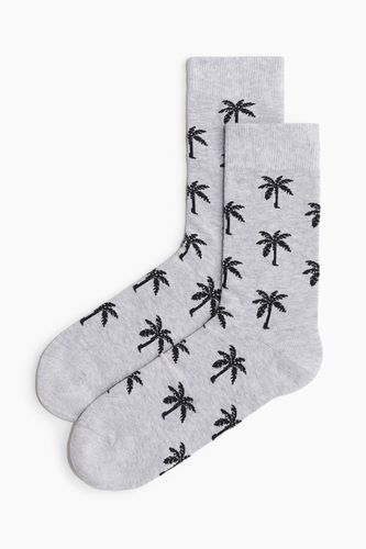 Gemusterte Strümpfe Graumeliert/Palmen, Socken in Größe 37/39. Farbe: - H&M - Modalova