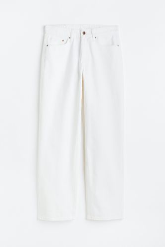 S Baggy Low Jeans Weiß in Größe 52. Farbe: - H&M - Modalova