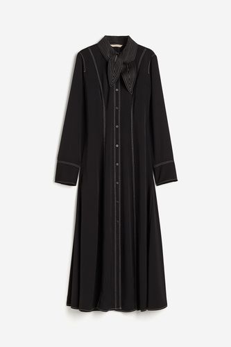 Twillkleid mit Schalkragen Schwarz, Alltagskleider in Größe XS. Farbe: - H&M - Modalova