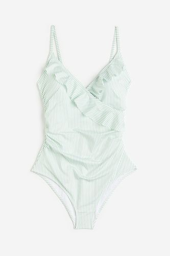 Shape-Badeanzug mit Volants Weiß/Grün gestreift, Badeanzüge in Größe 40. Farbe: - H&M - Modalova