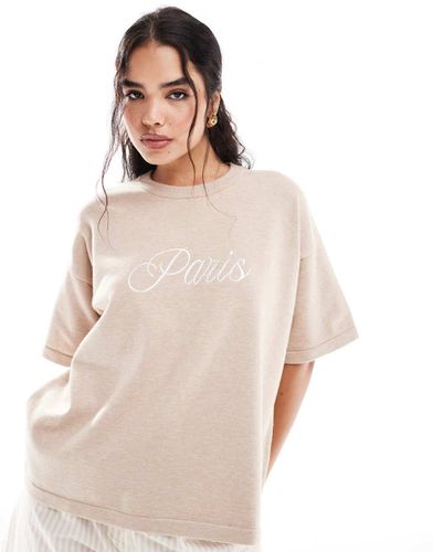 T-shirt in maglia color cammello con scritta "Paris" - 4th & Reckless - Modalova