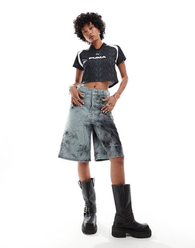 Jorts stile skater da festival in denim tie-dye - Collusion - Modalova