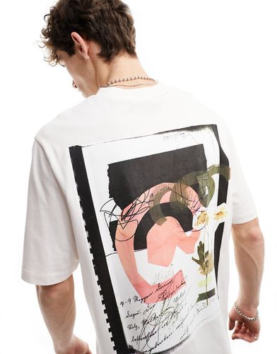 T-shirt color pietra con stampa grafica a fiori effetto collage sul retro - Collusion - Modalova