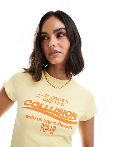 T-shirt mini gialla con grafica con scritta arancione - Collusion - Modalova