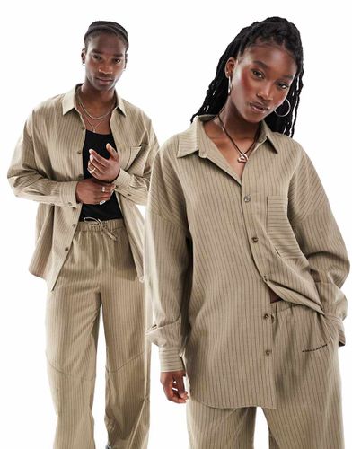 Unisex - Camicia oversize con motivo gessato in coordinato - Collusion - Modalova