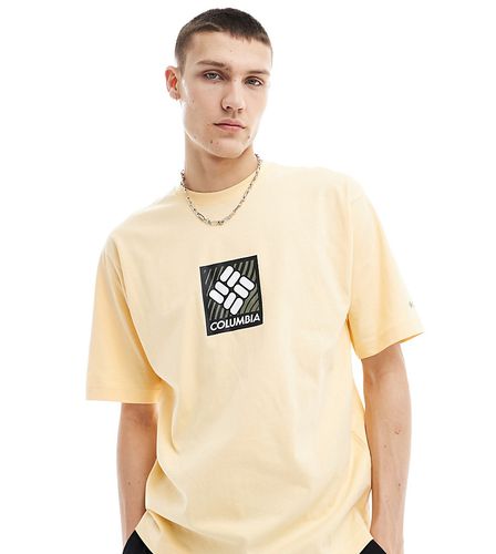 Reventure - T-shirt gialla con logo centrale - Columbia - Modalova