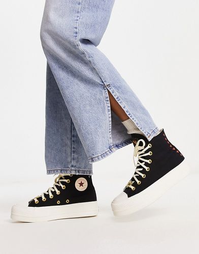 Chuck Taylor All Star Lift Hi - Sneakers alte nere con cuori ricamati e suola platform - Converse - Modalova