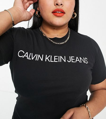 Plus - Institutional - T-shirt nera - Calvin Klein Jeans - Modalova