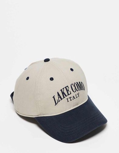 Lake Como Destination - Cappello con visiera dad crema/blu navy - Abercrombie & Fitch - Modalova