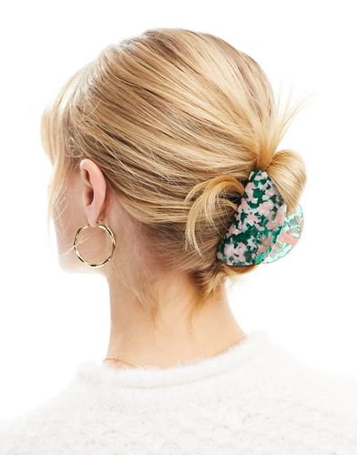Pinza per capelli arrotondata in resina rosa e verde effetto marmo - Accessorize - Modalova