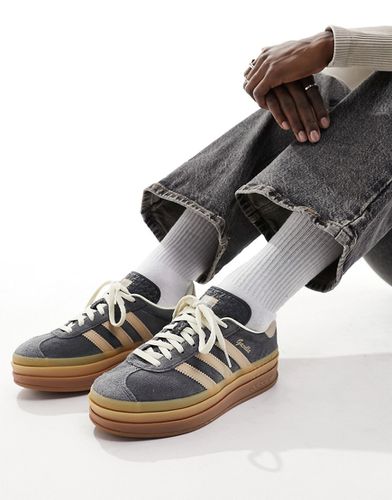 Gazelle Bold - Sneakers grigie e beige - adidas Originals - Modalova