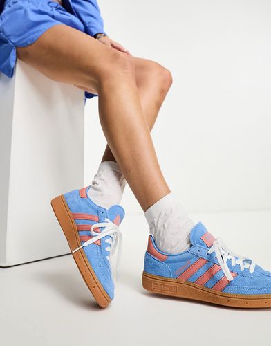 Handball Spezial - Sneakers blu e pesca con suola in gomma - adidas Originals - Modalova