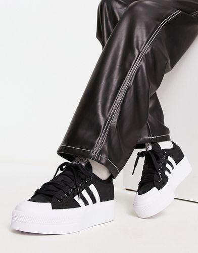 Nizza - Sneakers nere e bianche con plateau - adidas Originals - Modalova