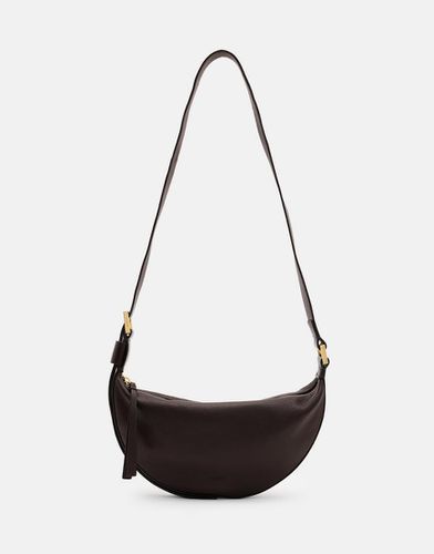 Borsa a tracolla a mezza luna in pelle cioccolato - AllSaints - Modalova