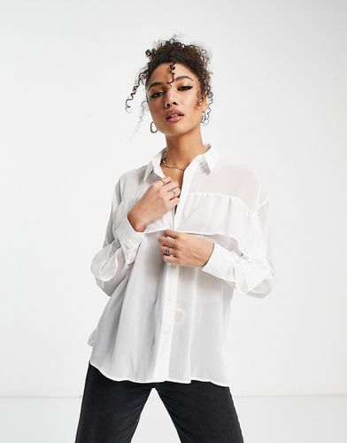 Camicia morbida con volant sul davanti color avorio - ASOS DESIGN - Modalova