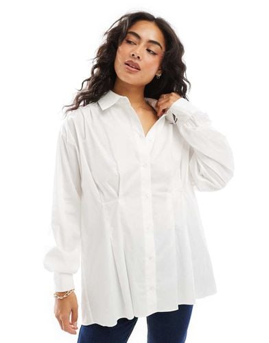 Camicia oversize bianca con vita raccolta - ASOS DESIGN - Modalova