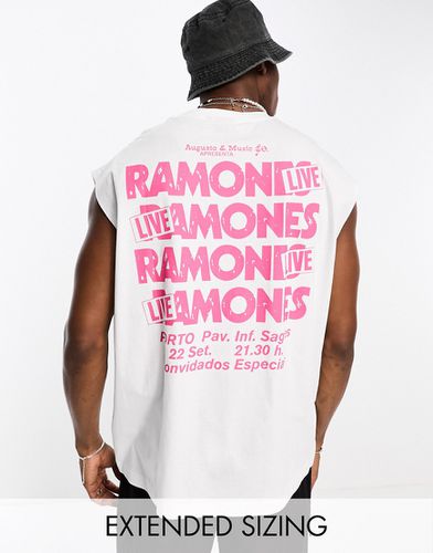 Canotta oversize bianca con stampa dei Ramones - ASOS DESIGN - Modalova