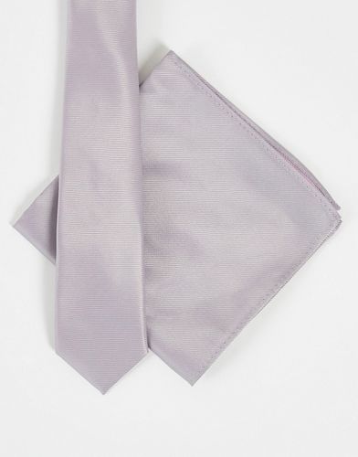 Cravatta sottile e fazzoletto da taschino in raso polvere - ASOS DESIGN - Modalova