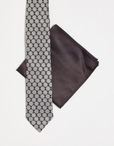 Cravatta sottile e fazzoletto da taschino e crema con motivo anni '70 - ASOS DESIGN - Modalova