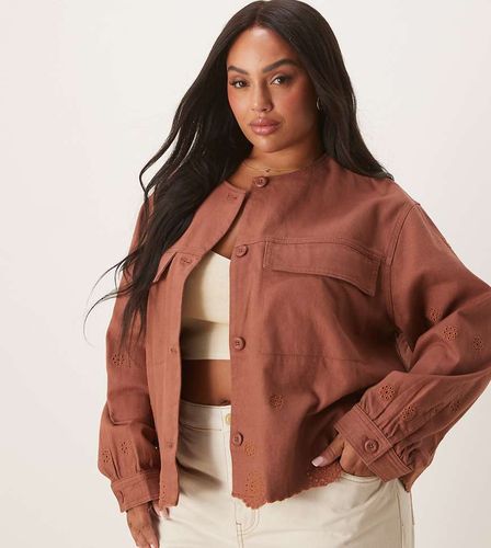 ASOS DESIGN Curve - Veste sans col en sergé avec détails en broderie anglaise - Rouille - Asos Curve - Modalova
