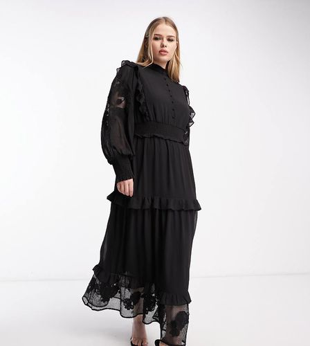 ASOS DESIGN Curve - Vestito lungo a strati arricciato in vita trasparente con ricami - ASOS Curve - Modalova