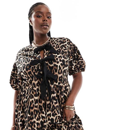 ASOS DESIGN Curve - Vestito lungo leopardato con allacciatura sul davanti e maniche a sbuffo - ASOS Curve - Modalova