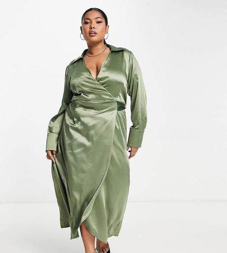 ASOS DESIGN Curve - Vestito midi a portafoglio con colletto e cintura in raso salvia scuro - ASOS Curve - Modalova