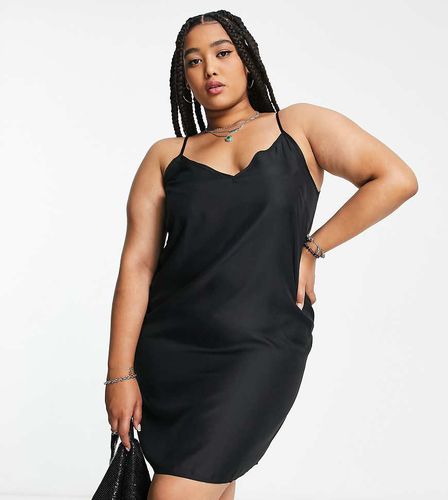 ASOS DESIGN Curve - Vestito sottoveste corto con scollo a V - ASOS Curve - Modalova