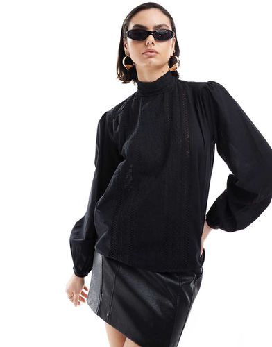 Blusa accollata nera con inserti in pizzo - ASOS DESIGN - Modalova