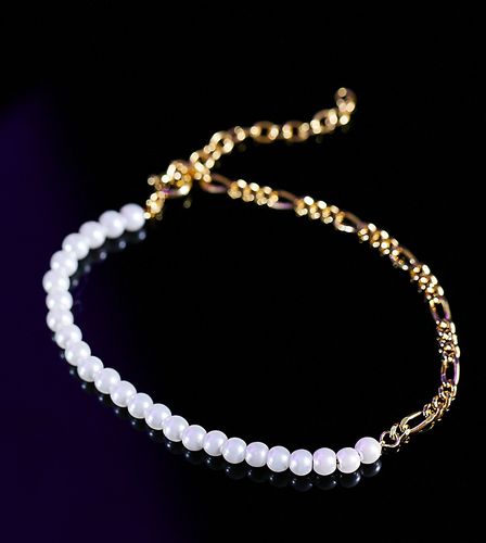 Bracciale con catenina e bracciale placcata oro 14 carati con perle sintetiche - ASOS DESIGN - Modalova