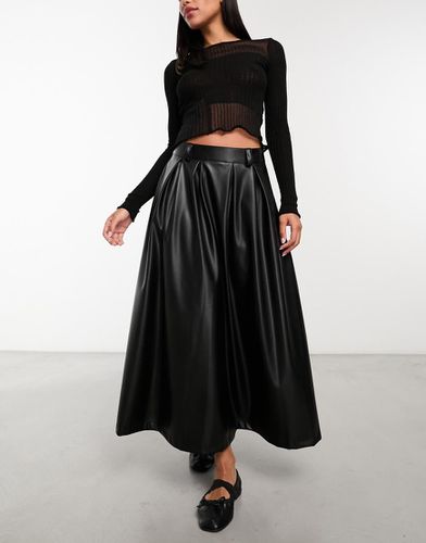 Gonna midi da ballo di fine anno in pelle sintetica nera - ASOS DESIGN - Modalova