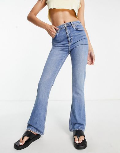 Jeans a zampa medio - ASOS DESIGN - Modalova