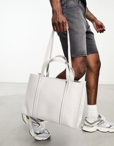Maxi borsa in pelle sintetica con tracolla rimovibile chiaro - ASOS DESIGN - Modalova