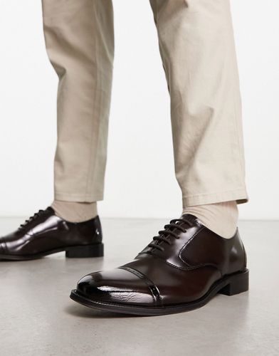 Scarpe Oxford stringate in pelle marrone scuro verniciato con punta - ASOS DESIGN - Modalova