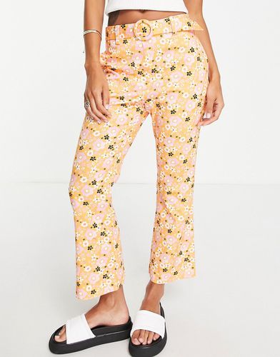 Pantaloni corti con cintura e stampa a fiori multicolore - ASOS DESIGN - Modalova