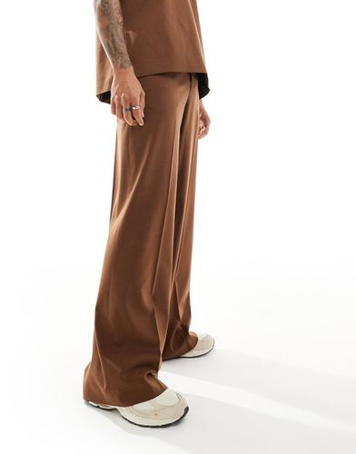 Pantaloni da abito ampi cioccolato - ASOS DESIGN - Modalova