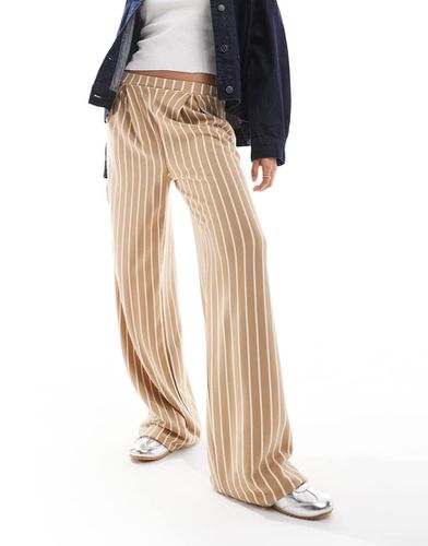 Pantaloni sartoriali a righe color cammello e panna - ASOS DESIGN - Modalova