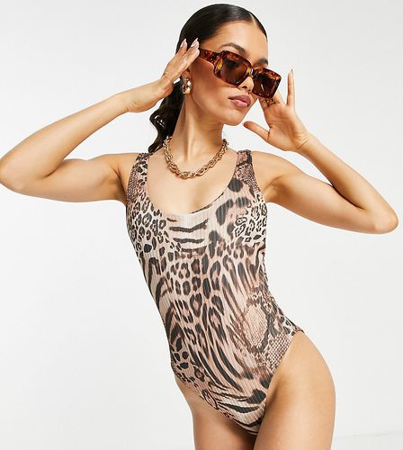 ASOS DESIGN Petite - Costume da bagno con stampa animalier leopardata a coste con scollo rotondo - ASOS Petite - Modalova