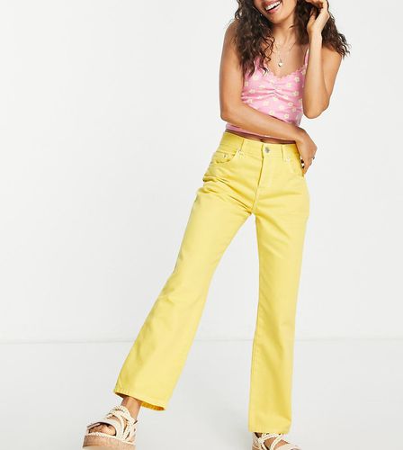 ASOS DESIGN Petite - Jeans dritti a vita medio alta sole - ASOS Petite - Modalova