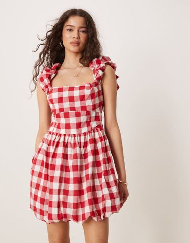 Robe babydoll courte à ourlet boule et encolure carrée - Rouge vichy - Asos Design - Modalova